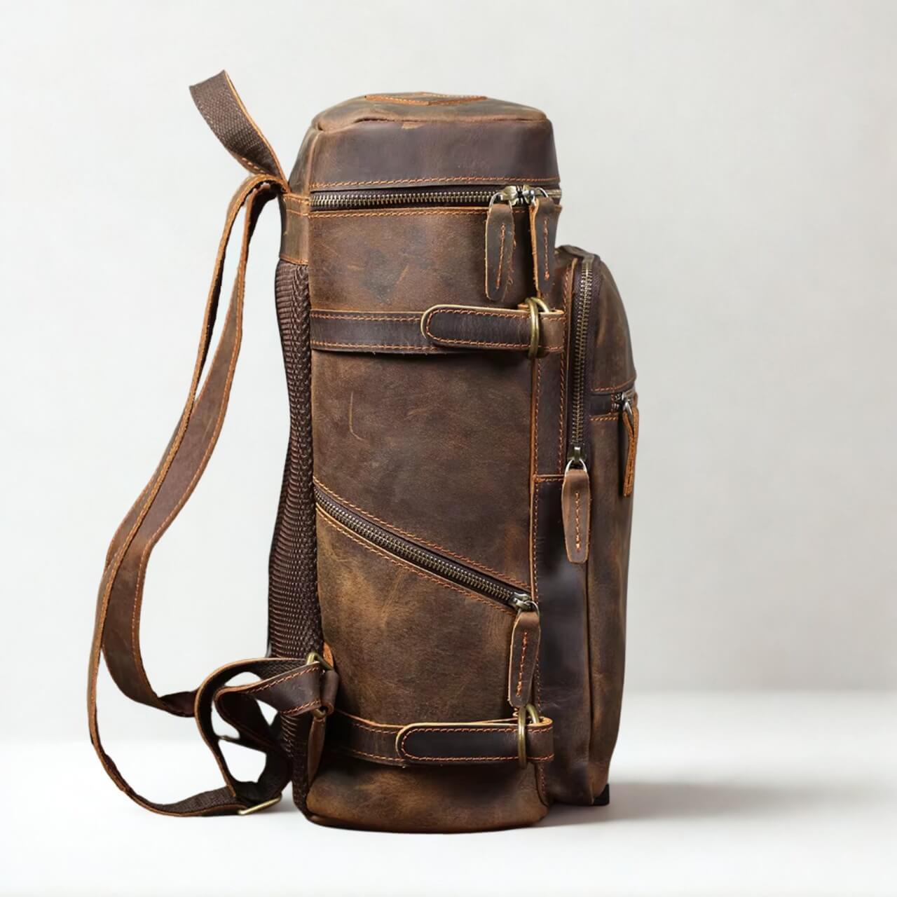 Mochila vintage de piel de plena flor